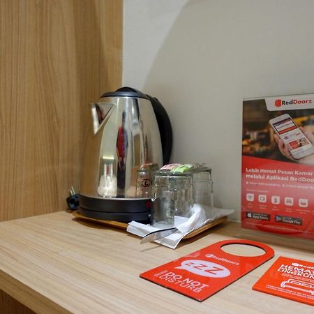 Reddoorz Plus @ Losari Makassar Eksteriør bilde