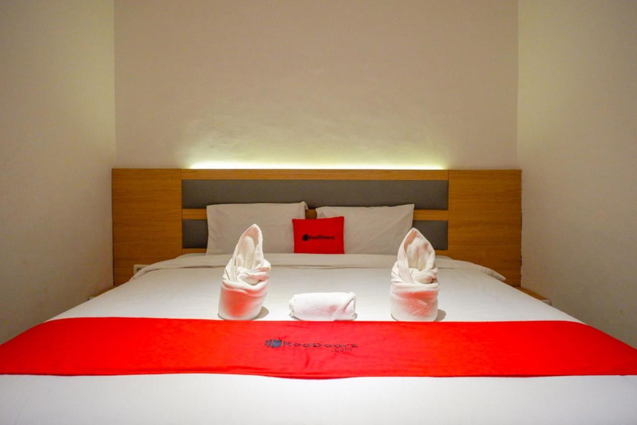 Reddoorz Plus @ Losari Makassar Eksteriør bilde