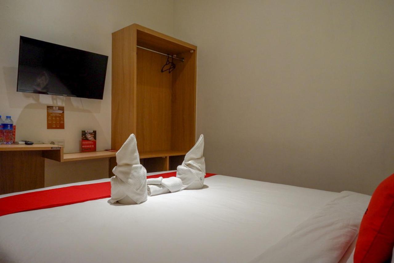Reddoorz Plus @ Losari Makassar Eksteriør bilde
