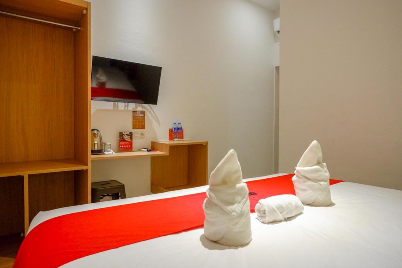 Reddoorz Plus @ Losari Makassar Eksteriør bilde