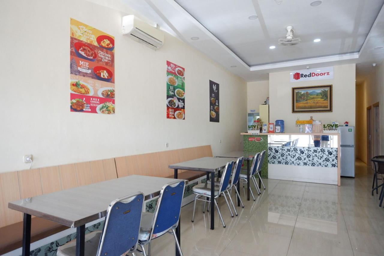 Reddoorz Plus @ Losari Makassar Eksteriør bilde