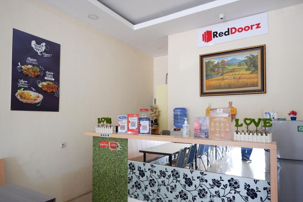 Reddoorz Plus @ Losari Makassar Eksteriør bilde